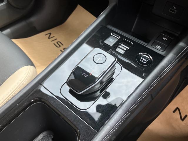 2023 NISSAN KICKS X TWO TONE INTERIOR EDITION