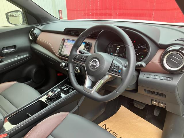NISSAN KICKS X TWO TONE INTERIOR EDITION