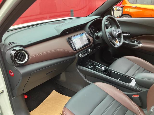 NISSAN KICKS X TWO TONE INTERIOR EDITION