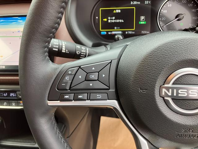 NISSAN KICKS X TWO TONE INTERIOR EDITION
