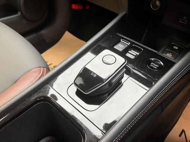 NISSAN KICKS X TWO TONE INTERIOR EDITION