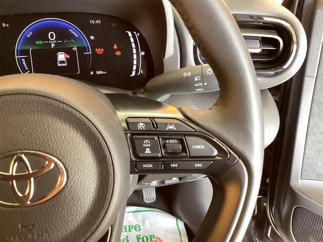 2025 TOYOTA YARIS CROSS HYBRID Z