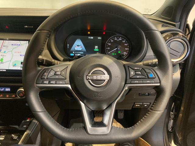 2025 NISSAN KICKS X
