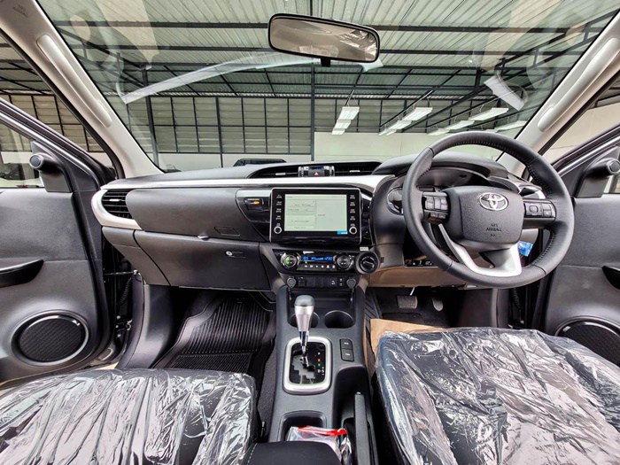 2024 TOYOTA Hilux DOUBLE CAB 2.8