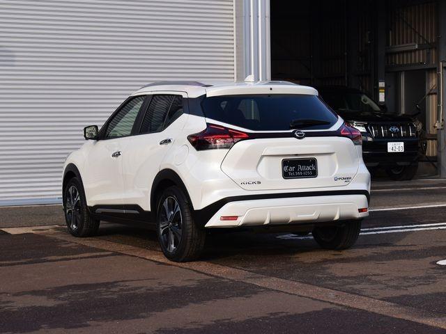 NISSAN KICKS X FOUR TWO TONE INTERIOR EDITION