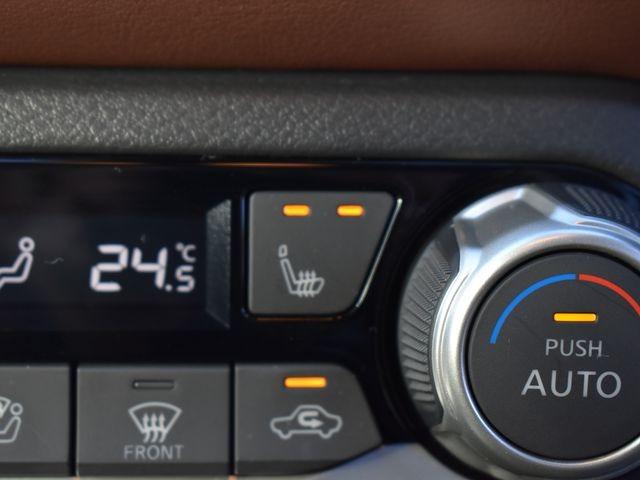 NISSAN KICKS X FOUR TWO TONE INTERIOR EDITION