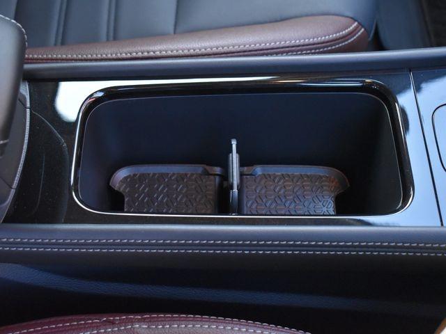 NISSAN KICKS X FOUR TWO TONE INTERIOR EDITION