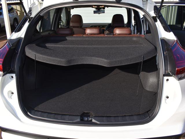 NISSAN KICKS X FOUR TWO TONE INTERIOR EDITION