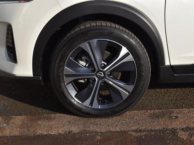 NISSAN KICKS X FOUR TWO TONE INTERIOR EDITION