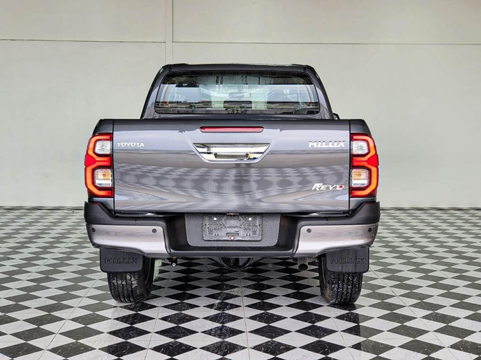 2024 TOYOTA Hilux DOUBLE CAB 2.8