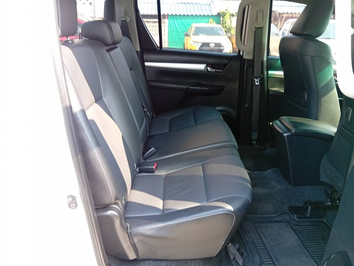 2025 TOYOTA Hilux DOUBLE CAB 2.4 2WD AT White
