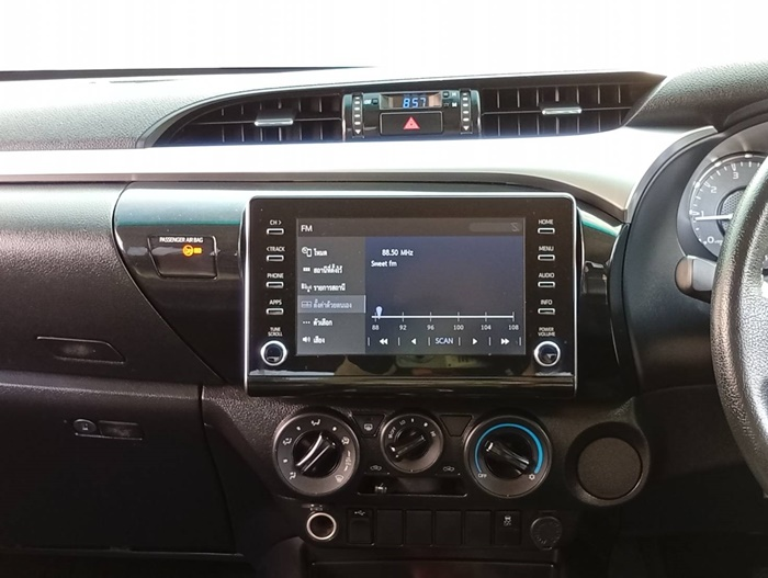 2025 TOYOTA Hilux DOUBLE CAB 2.4 2WD AT White