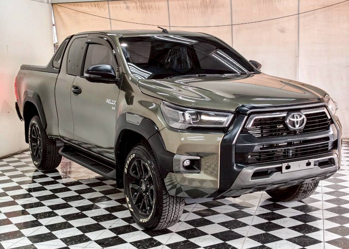 2023 TOYOTA Hilux SMART CAB 2.8 4WD AT Bronze