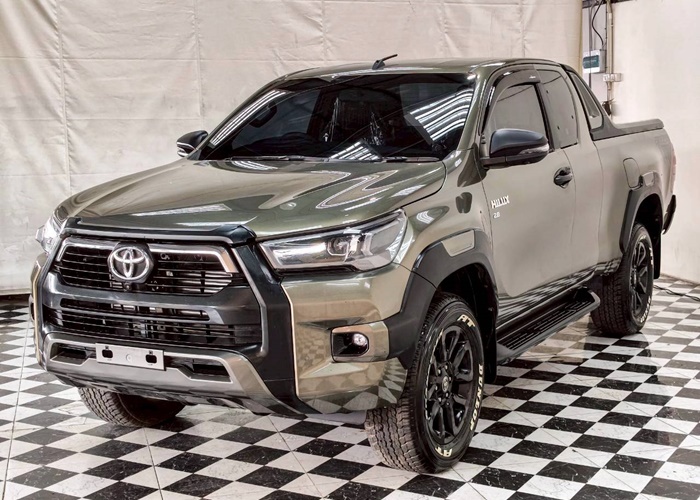 2023 TOYOTA Hilux SMART CAB 2.8 4WD AT Bronze