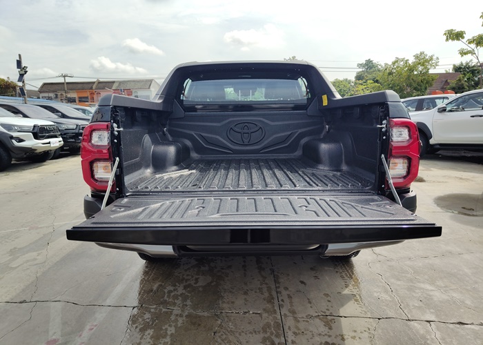 2026 TOYOTA Hilux DOUBLE CAB