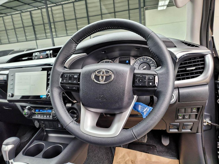 2024 TOYOTA Hilux DOUBLE CAB 2.8