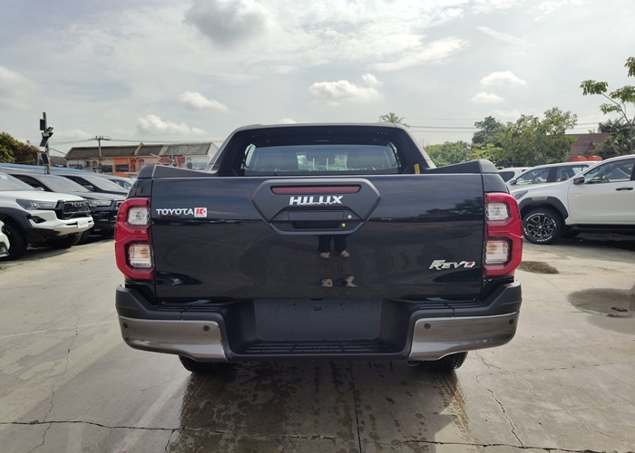 2026 TOYOTA Hilux DOUBLE CAB