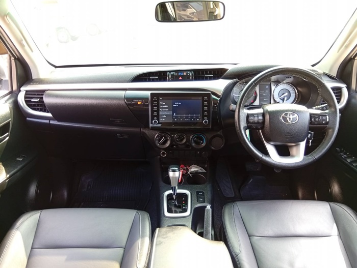 2025 TOYOTA Hilux DOUBLE CAB 2.4 2WD AT White