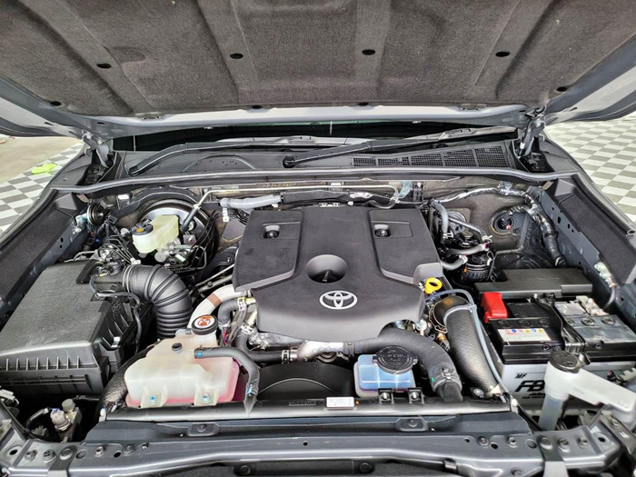 2024 TOYOTA Hilux DOUBLE CAB 2.8