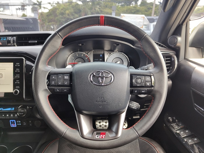 2023 TOYOTA Hilux DOUBLE CAB 2.8 4WD AT White