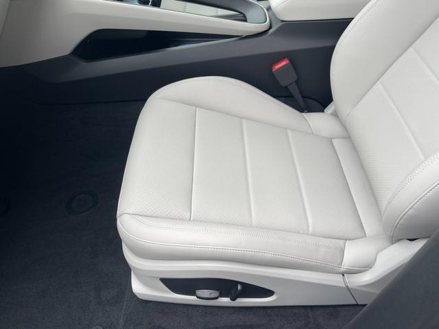 PORSCHE MACAN ELECTRIC MACAN SUNROOF