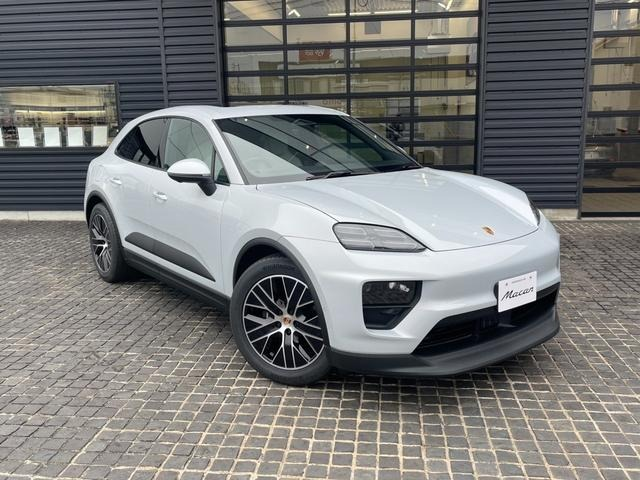 PORSCHE MACAN ELECTRIC MACAN SUNROOF