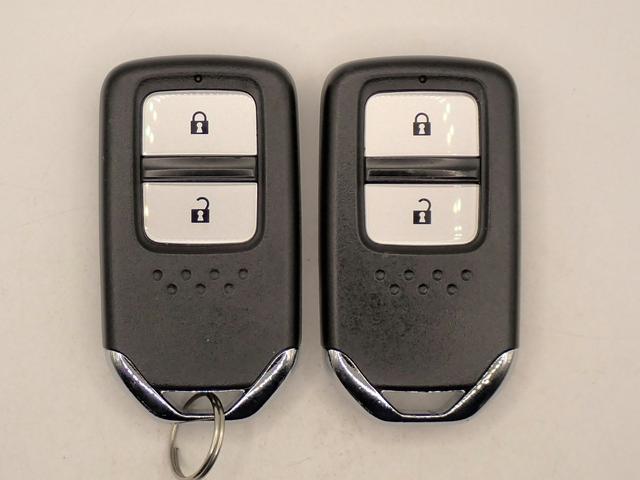 HONDA FIT 13G F PACKAGE COMFORT EDITION