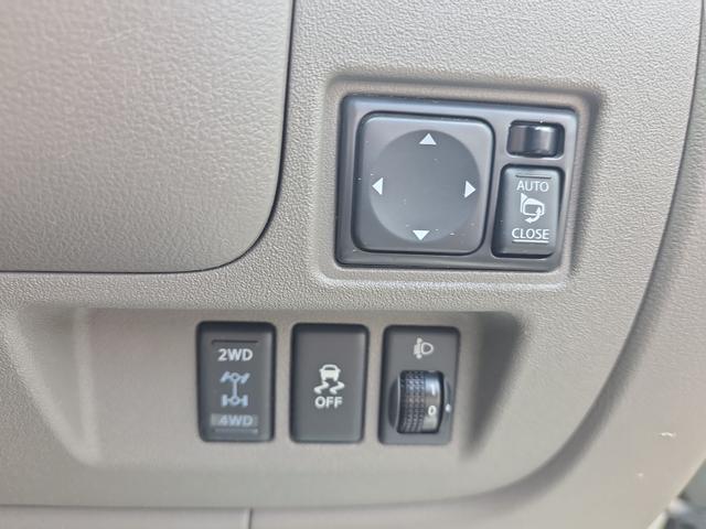 NISSAN MARCH X FOUR V SELECTION