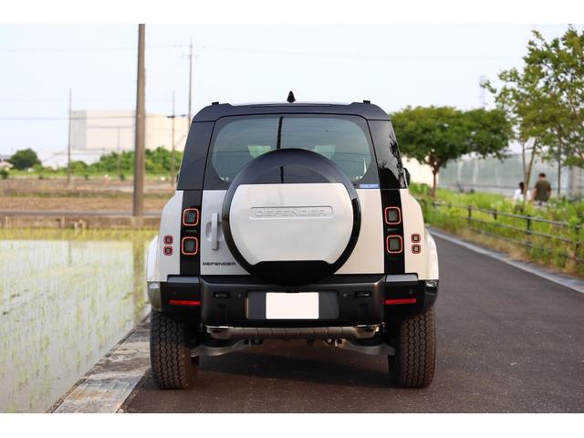 LAND ROVER DEFENDER