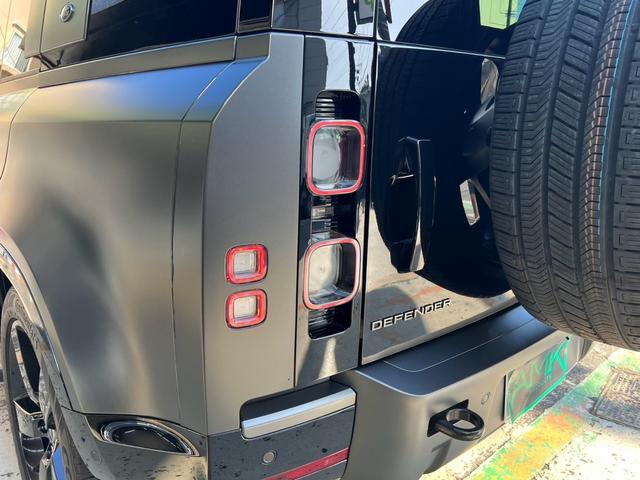 LAND ROVER DEFENDER 110 CARPATHIAN EDITION CURATED FOR JAPAN