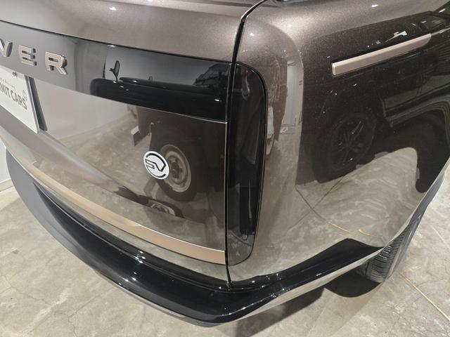 LAND ROVER RANGE ROVER SV P615 STANDARD WHEELBASE