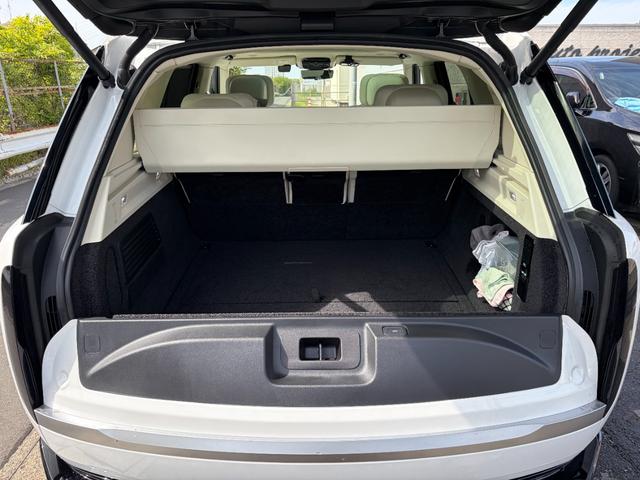 LAND ROVER RANGE ROVER SV P530 STANDARD WHEELBASE