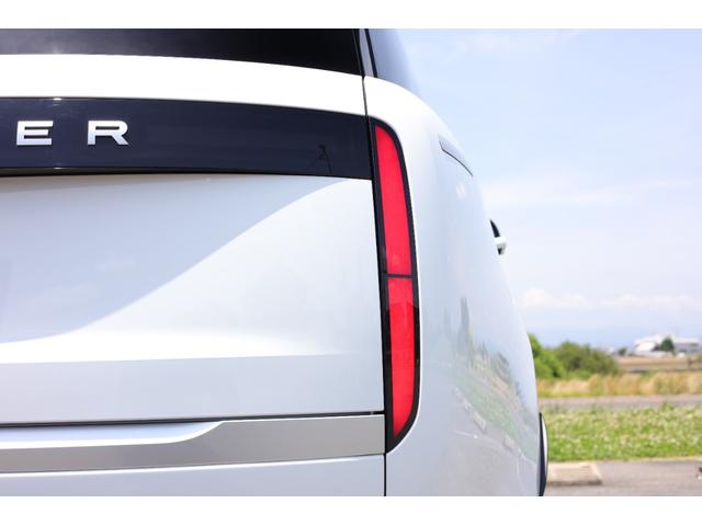 LAND ROVER RANGE ROVER AUTOBIOGRAPHY P550E STANDARD WHEELBASE