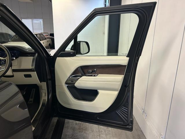 LAND ROVER RANGE ROVER HSE D300 STANDARD WHEELBASE