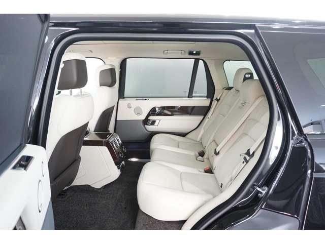LAND ROVER RANGE ROVER VOGUE LONG WHEELBASE 300PS