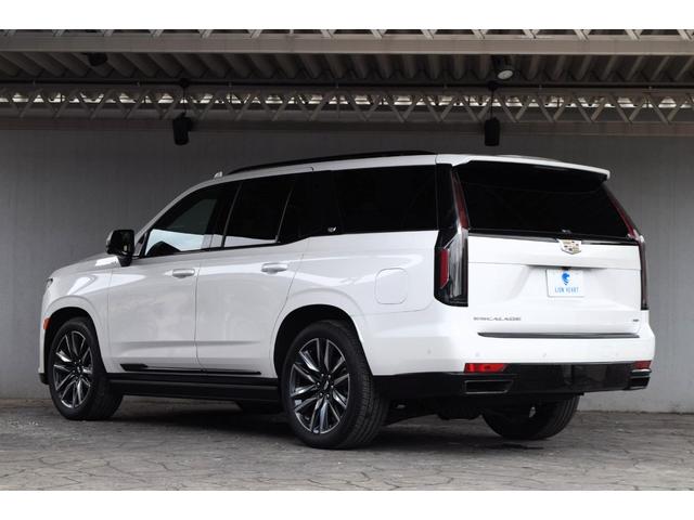CADILLAC CADILLAC ESCALADE WHITE SPORT EDITION