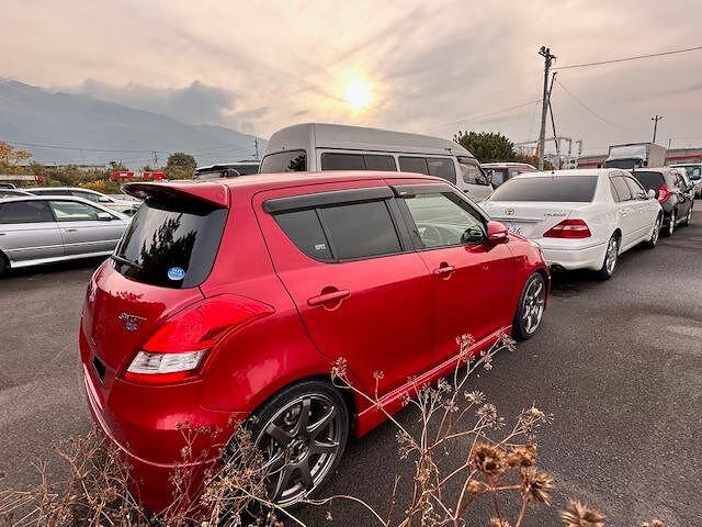 SUZUKI SWIFT RS