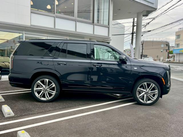 CADILLAC CADILLAC ESCALADE SPORT