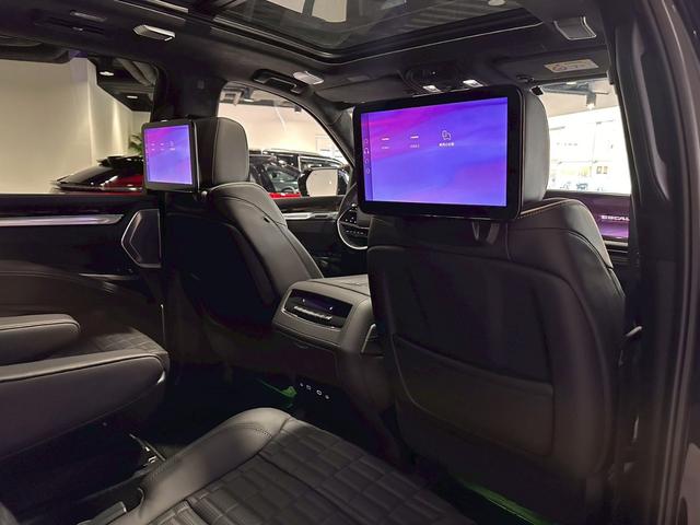 CADILLAC CADILLAC ESCALADE SPORT