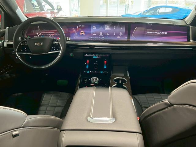 CADILLAC CADILLAC ESCALADE SPORT