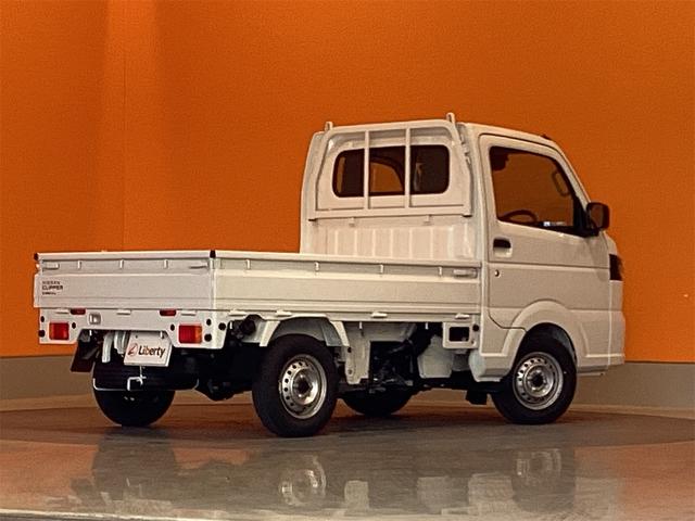 NISSAN CLIPPER TRUCK DX