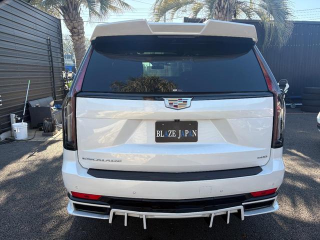 CADILLAC CADILLAC ESCALADE SPORT