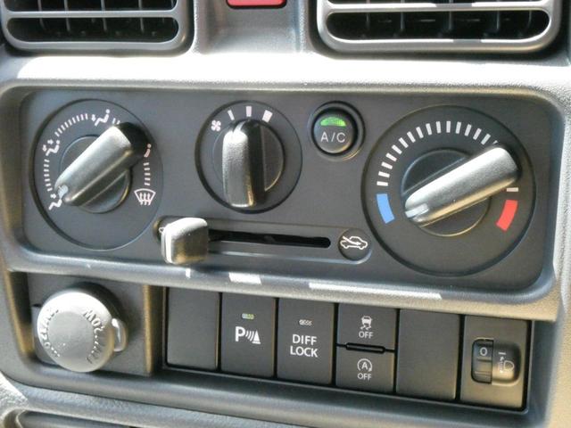 NISSAN CLIPPER TRUCK DX