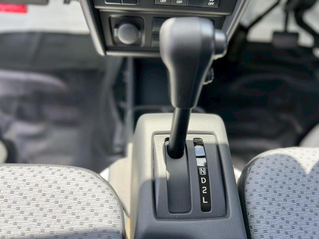 NISSAN CLIPPER TRUCK DX
