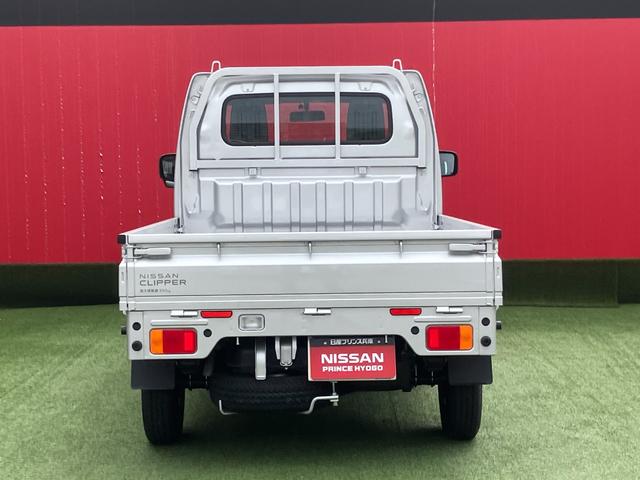 NISSAN CLIPPER TRUCK DX