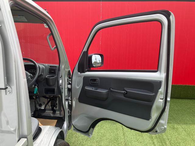 NISSAN CLIPPER TRUCK DX