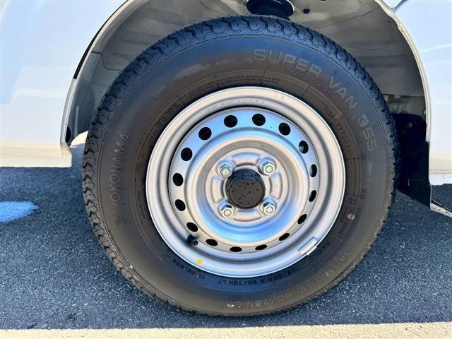 NISSAN CLIPPER TRUCK DX