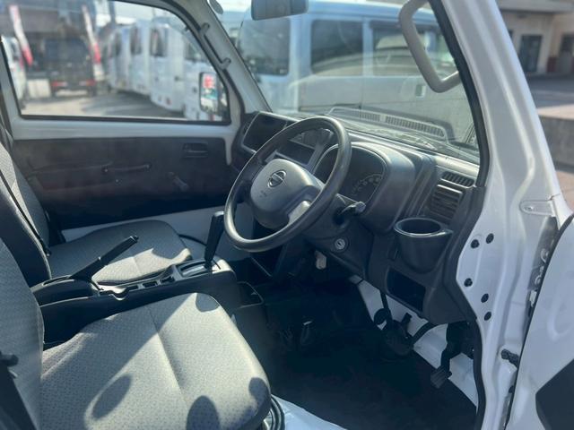 NISSAN CLIPPER TRUCK