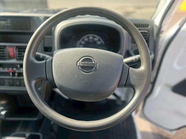 NISSAN CLIPPER TRUCK