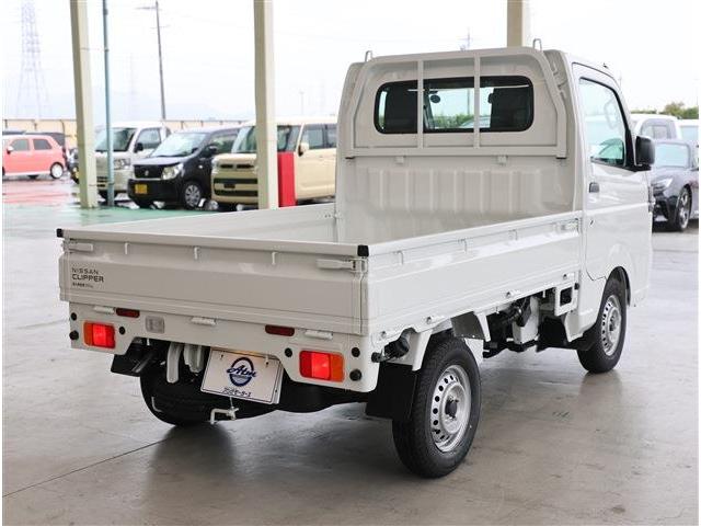 NISSAN CLIPPER TRUCK DX